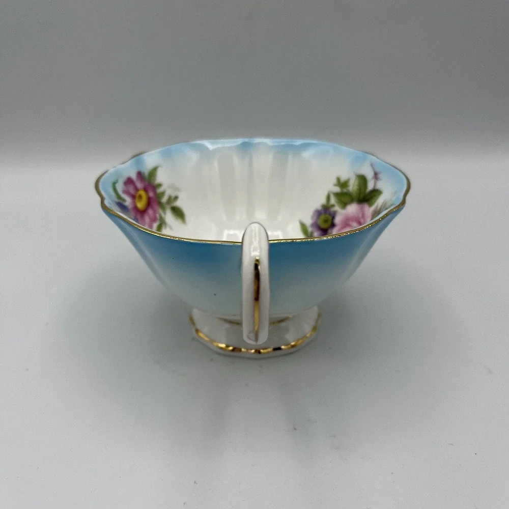 Vtg Queen Anne Cup Saucer Turquoise Blue‎ Floral Cabbage Rose Footed Gold Trim